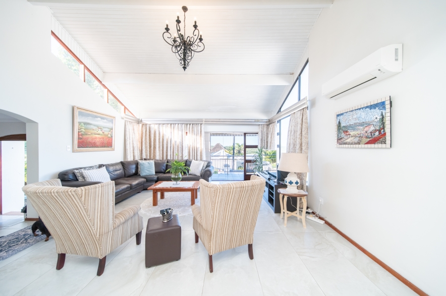 4 Bedroom Property for Sale in Bonza Bay Eastern Cape